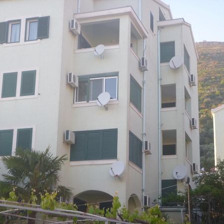 Apartman Ozi Petrovac Εξωτερικό φωτογραφία